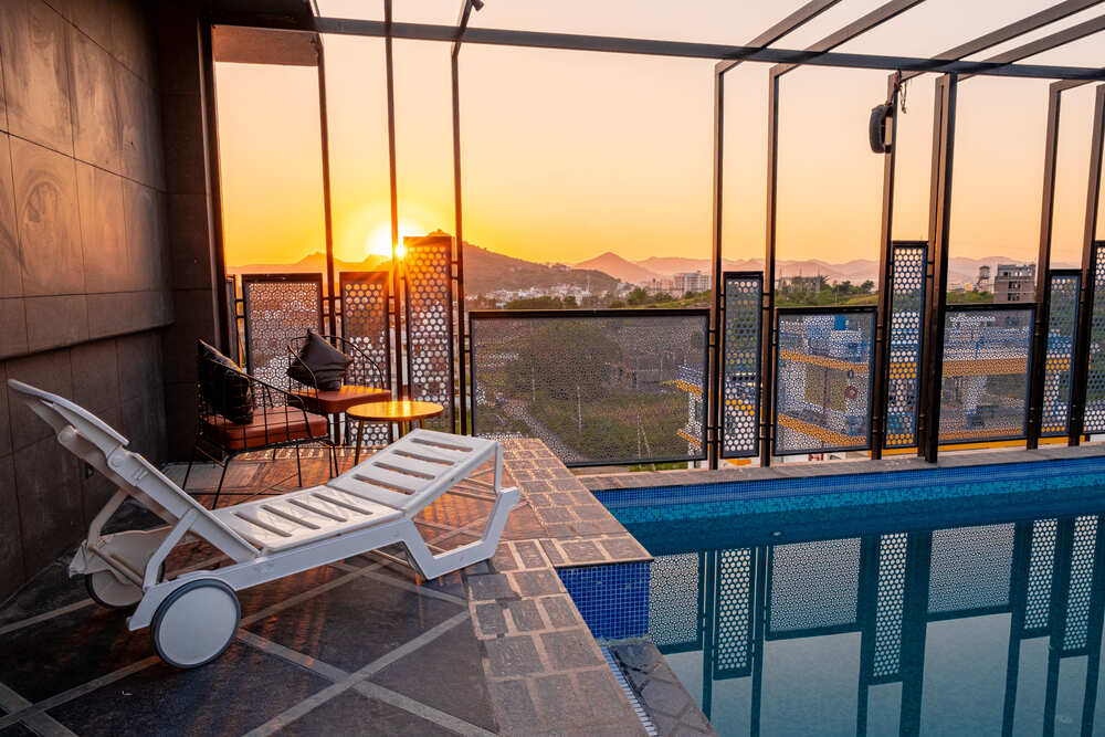 Hotel Suvin Residency