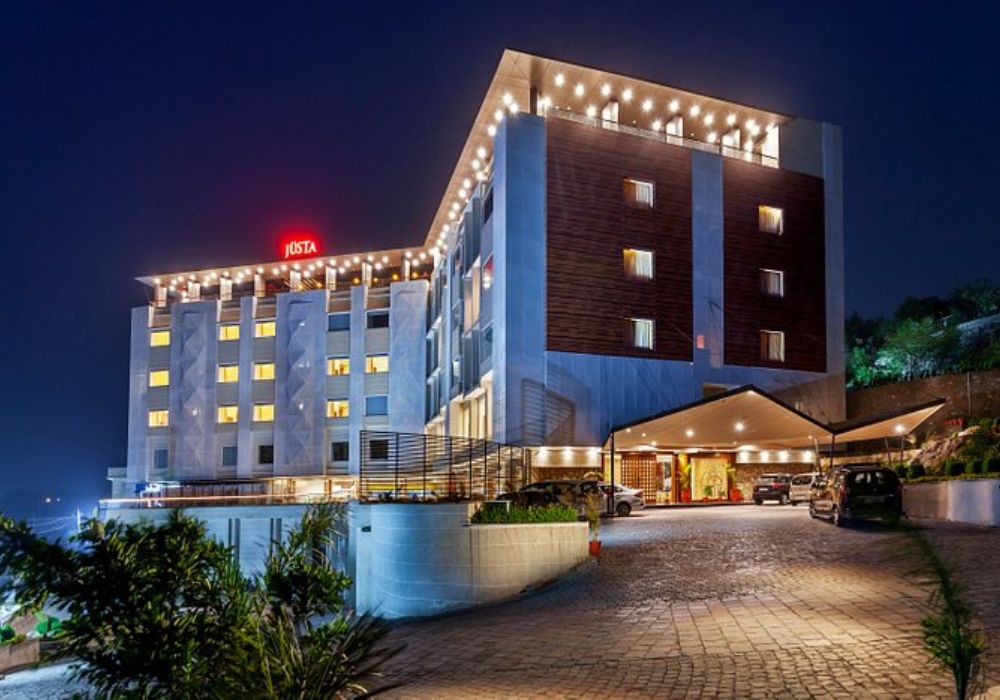 jüSTa Sajjangarh Resort & Spa